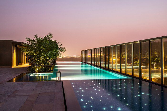 best place to celebrate anniversary in delhi